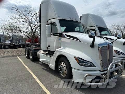 Kenworth T680 Truck Tractor Units