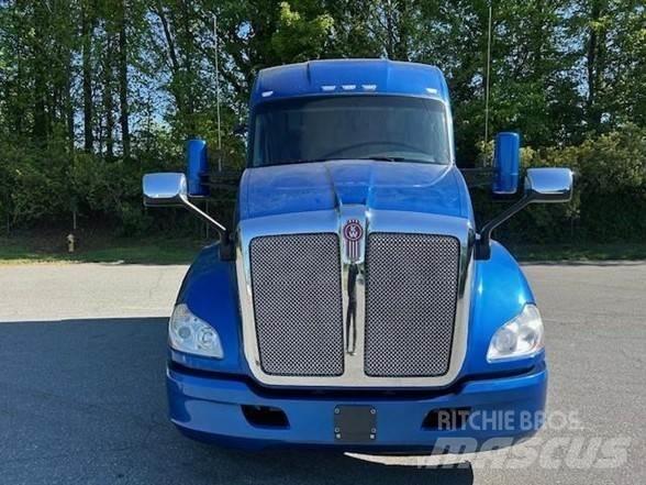 Kenworth T680 Truck Tractor Units