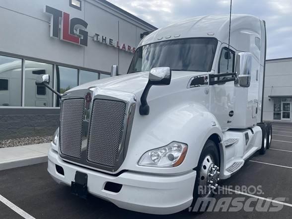 Kenworth T680 Truck Tractor Units