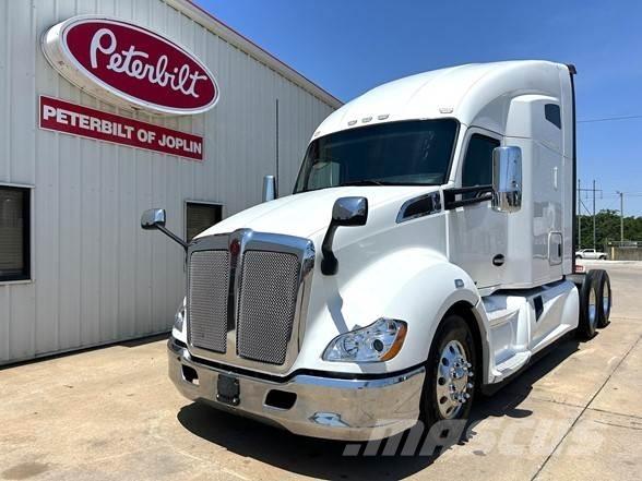 Kenworth T680 Truck Tractor Units