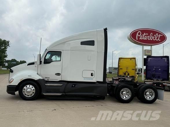 Kenworth T680 Truck Tractor Units