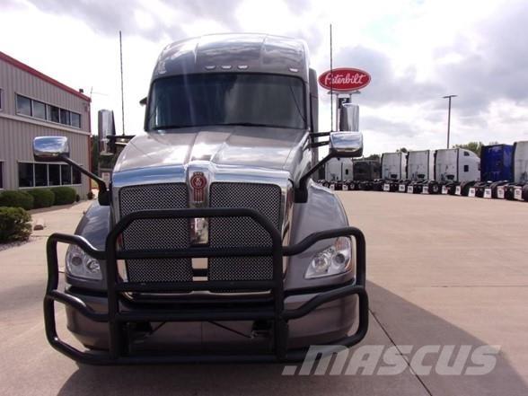 Kenworth T680 Truck Tractor Units
