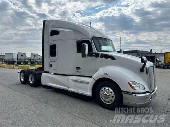 Kenworth T680 Truck Tractor Units