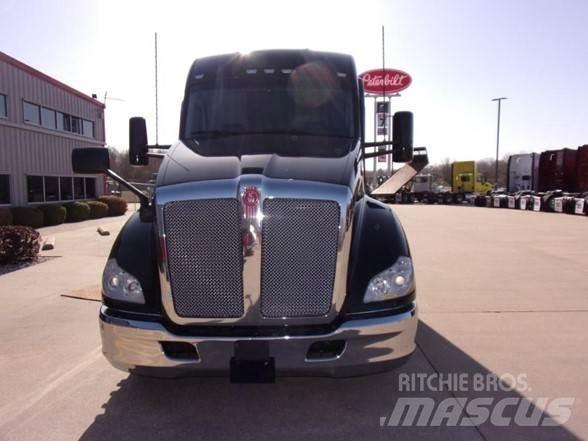 Kenworth T680 Truck Tractor Units