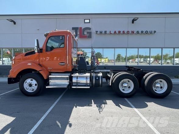 Kenworth T880 Truck Tractor Units