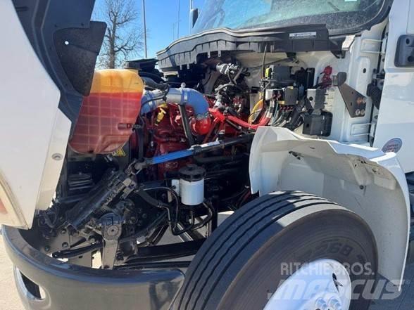 Kenworth T880 Truck Tractor Units