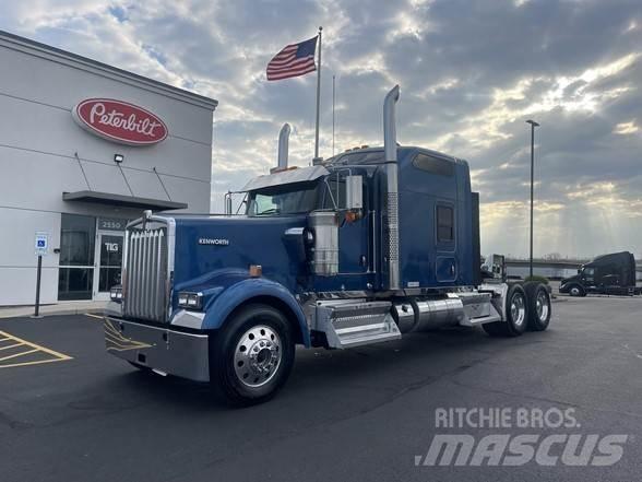 Kenworth W900 Truck Tractor Units