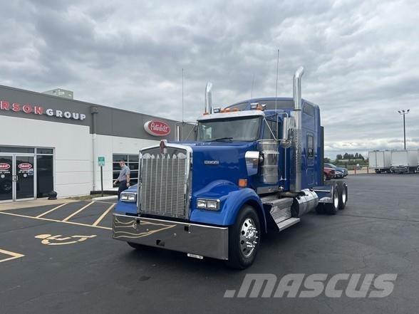 Kenworth W900 Truck Tractor Units
