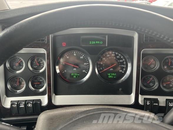 Kenworth W900 Truck Tractor Units