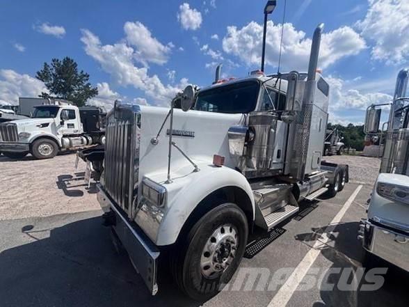 Kenworth W900B Truck Tractor Units