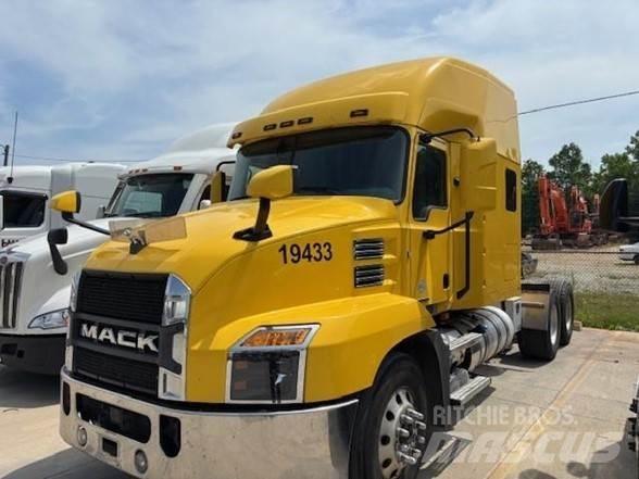 Mack ANTHEM 64T Truck Tractor Units