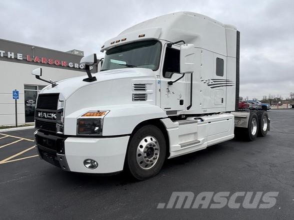 Mack ANTHEM 64T Truck Tractor Units