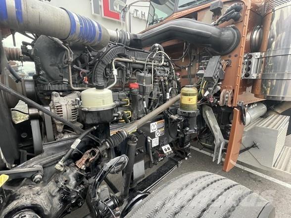 Peterbilt 389 Truck Tractor Units