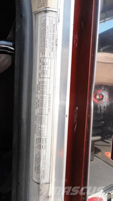 Peterbilt 389 Truck Tractor Units