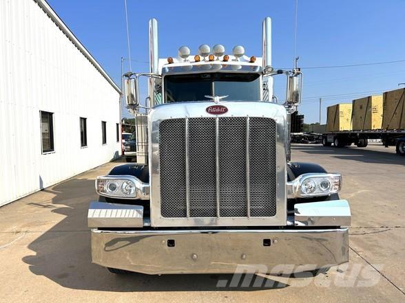 Peterbilt 389 Truck Tractor Units