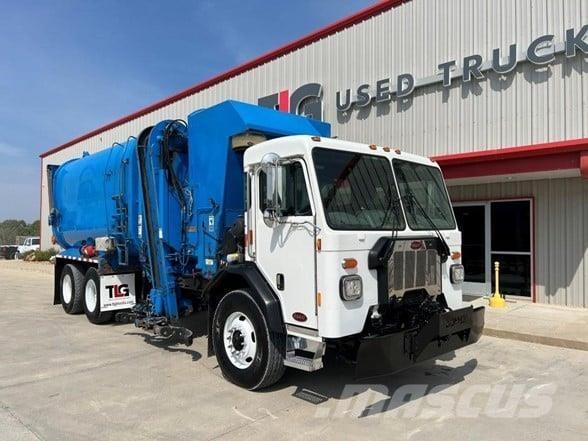 Peterbilt 520 Waste trucks