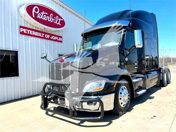 Peterbilt 579 Truck Tractor Units