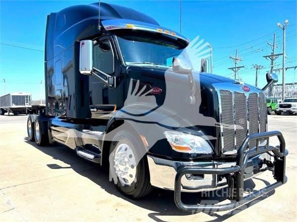 Peterbilt 579 Truck Tractor Units