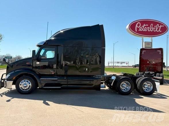 Peterbilt 579 Truck Tractor Units