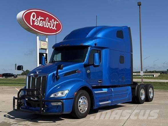 Peterbilt 579 Truck Tractor Units