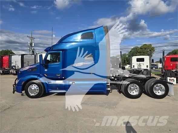 Peterbilt 579 Truck Tractor Units
