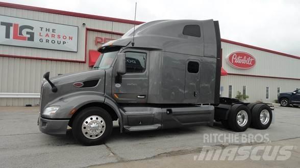 Peterbilt 579 Truck Tractor Units