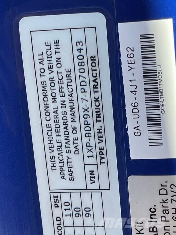 Peterbilt 579 Truck Tractor Units