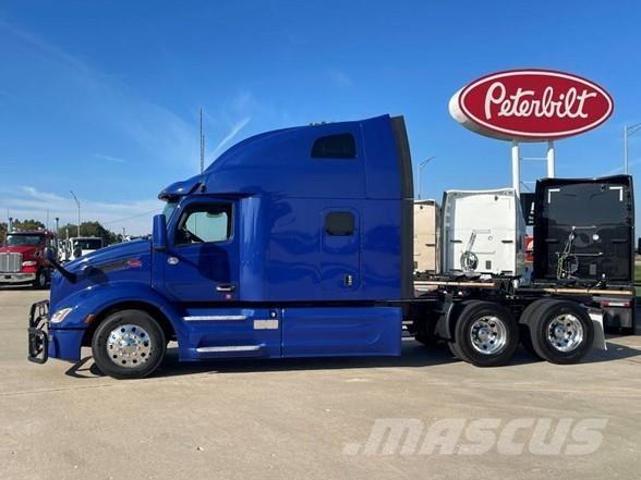Peterbilt 579 Truck Tractor Units