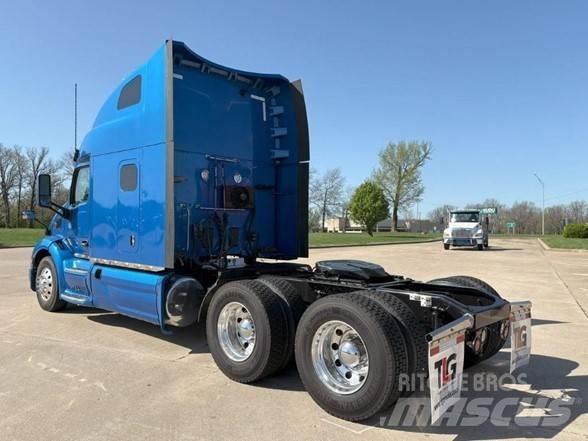Peterbilt 579 Truck Tractor Units