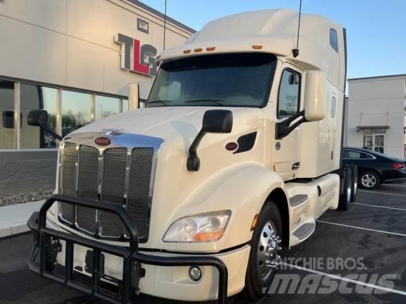 Peterbilt 579 Truck Tractor Units