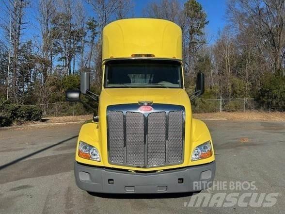 Peterbilt 579 Truck Tractor Units