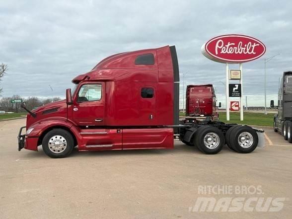 Peterbilt 579 Truck Tractor Units