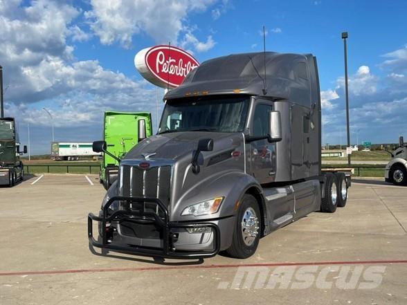 Peterbilt 579 Truck Tractor Units
