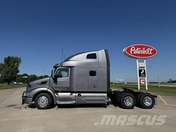 Peterbilt 579 Truck Tractor Units