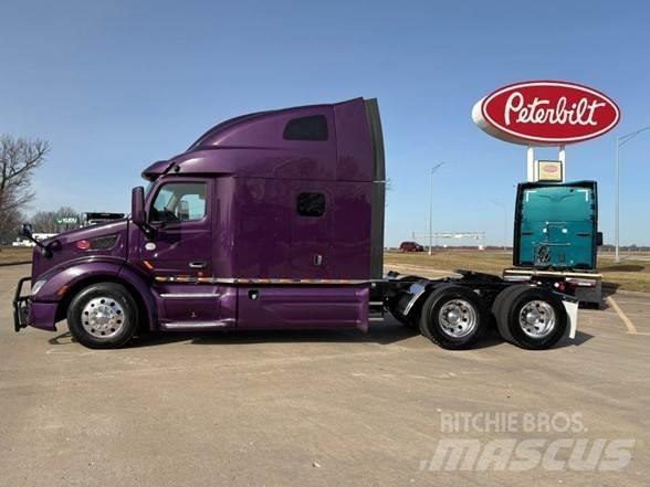 Peterbilt 579 Truck Tractor Units