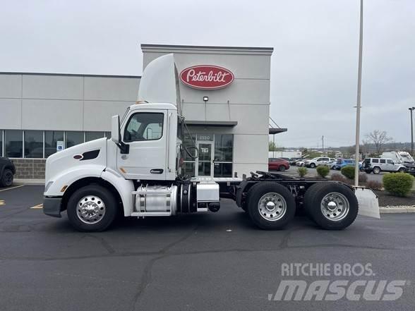 Peterbilt 579 Truck Tractor Units
