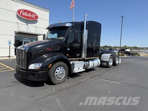 Peterbilt 579 Truck Tractor Units