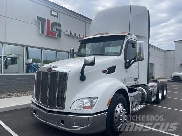 Peterbilt 579 Truck Tractor Units