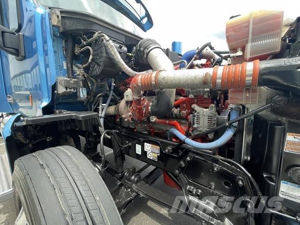 Peterbilt 579 Truck Tractor Units