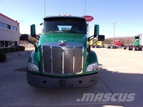 Peterbilt 579 Truck Tractor Units