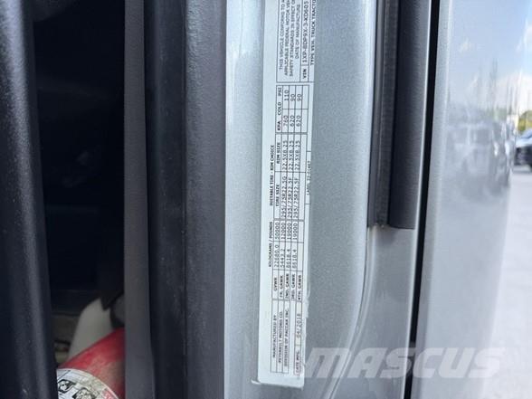 Peterbilt 579 Truck Tractor Units