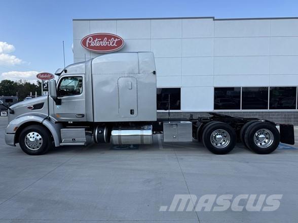Peterbilt 579 Truck Tractor Units
