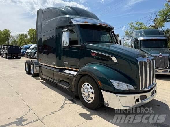 Peterbilt 579 Truck Tractor Units