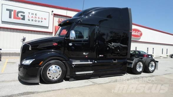 Peterbilt 579 Truck Tractor Units