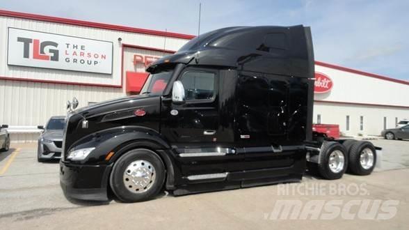 Peterbilt 579 Truck Tractor Units