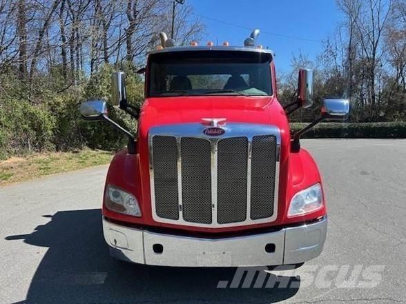 Peterbilt 579 Truck Tractor Units