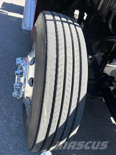 Peterbilt 579 Truck Tractor Units