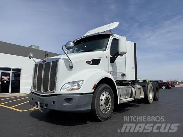 Peterbilt 579 Truck Tractor Units