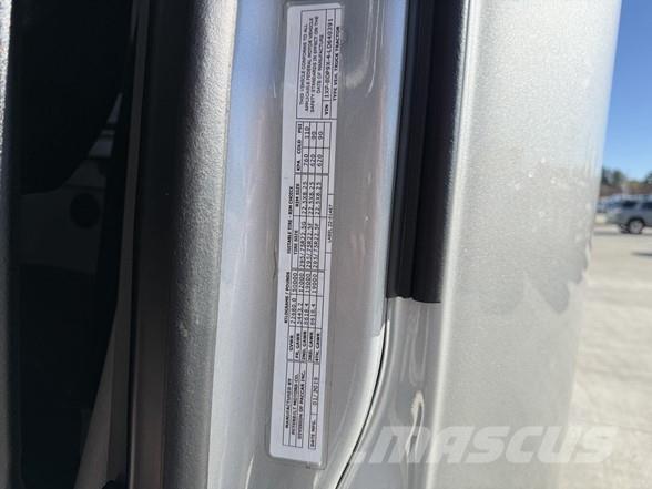 Peterbilt 579 Truck Tractor Units