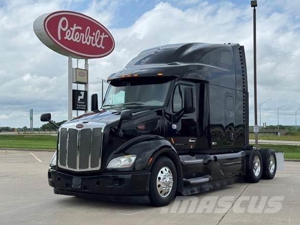 Peterbilt 579 Truck Tractor Units